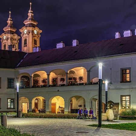 Foter Apartman Еґер Екстер'єр фото