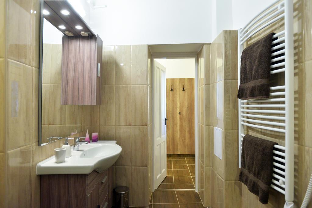 Foter Apartman Еґер Екстер'єр фото