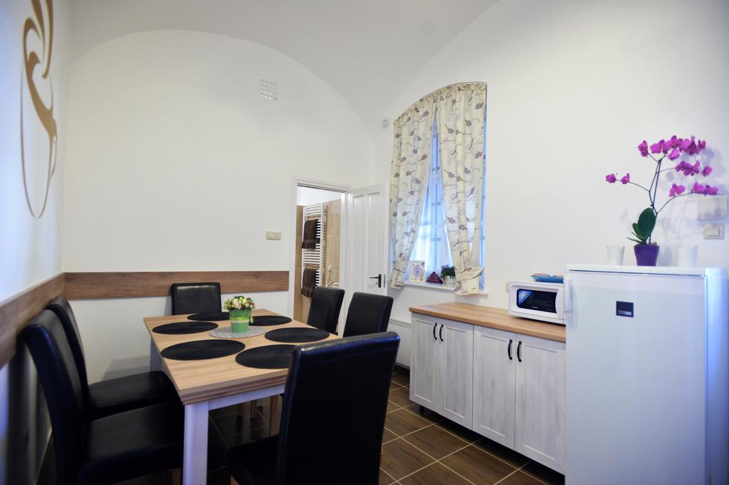 Foter Apartman Еґер Екстер'єр фото