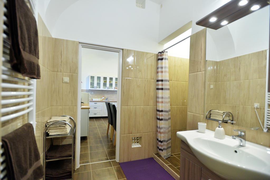 Foter Apartman Еґер Екстер'єр фото