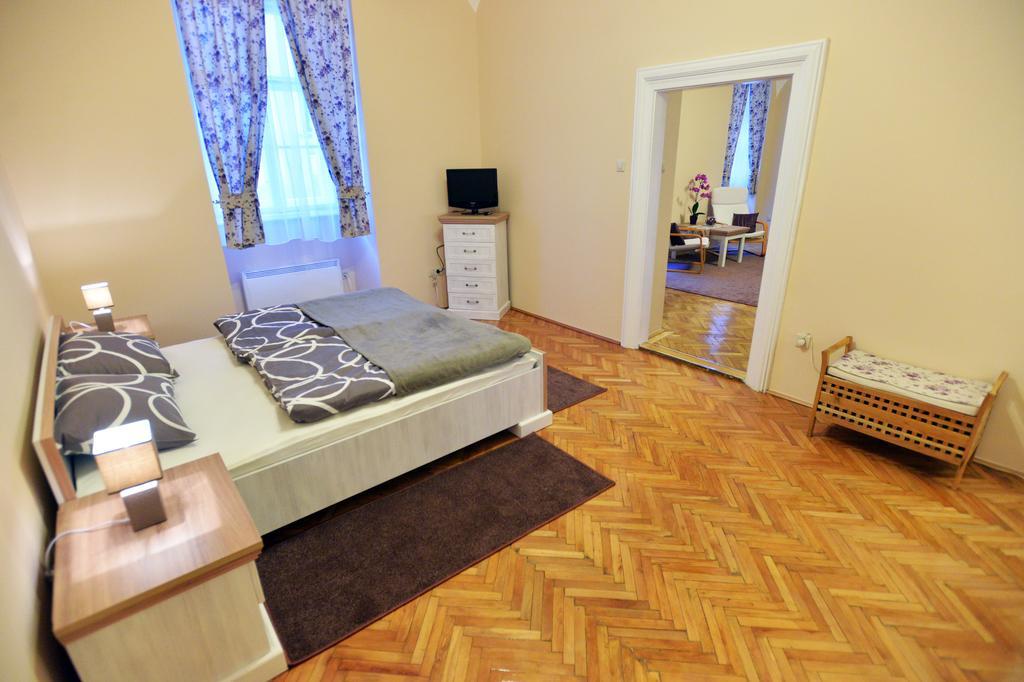 Foter Apartman Еґер Екстер'єр фото